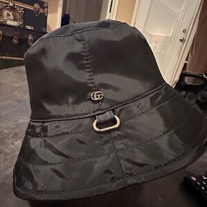 GG Black reversible Bucket Hat